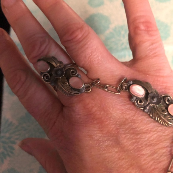 ⚠️Vintage Navajo Slave sterling Silver Bracelet-487 $170 or $150 w/offer FIRM - Picture 3 of 5